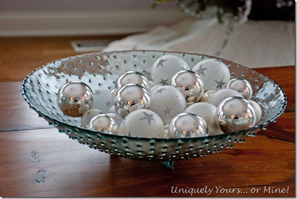 Christmas balls used as table decoration