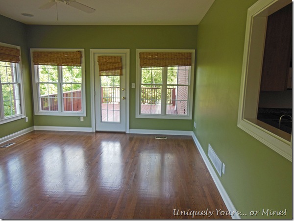 sunroom before makeover
