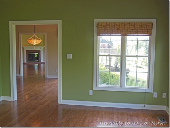 sunroom before makeover