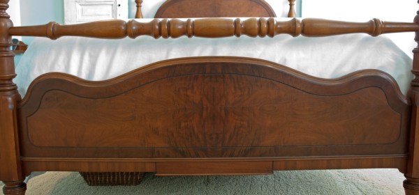 Gorgeous Restored vintage full sized bed